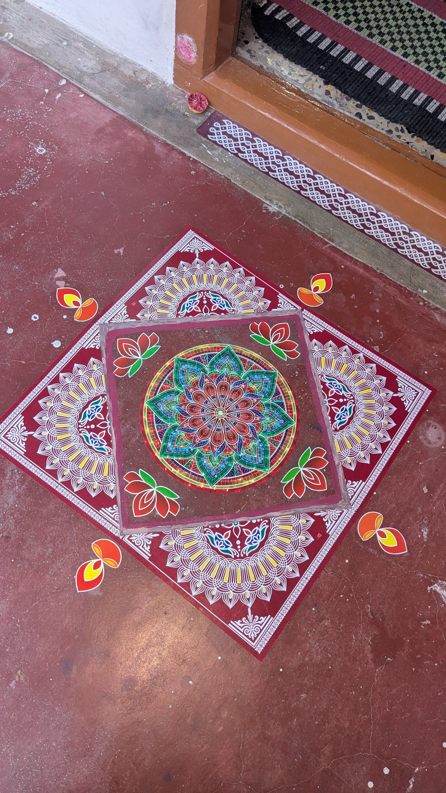 Round rangoli stickers 10 inch